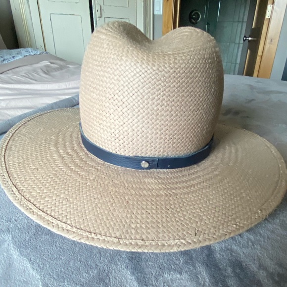 Janessa Leone Packable Straw Hat ‘Valentine’ - Picture 10 of 11